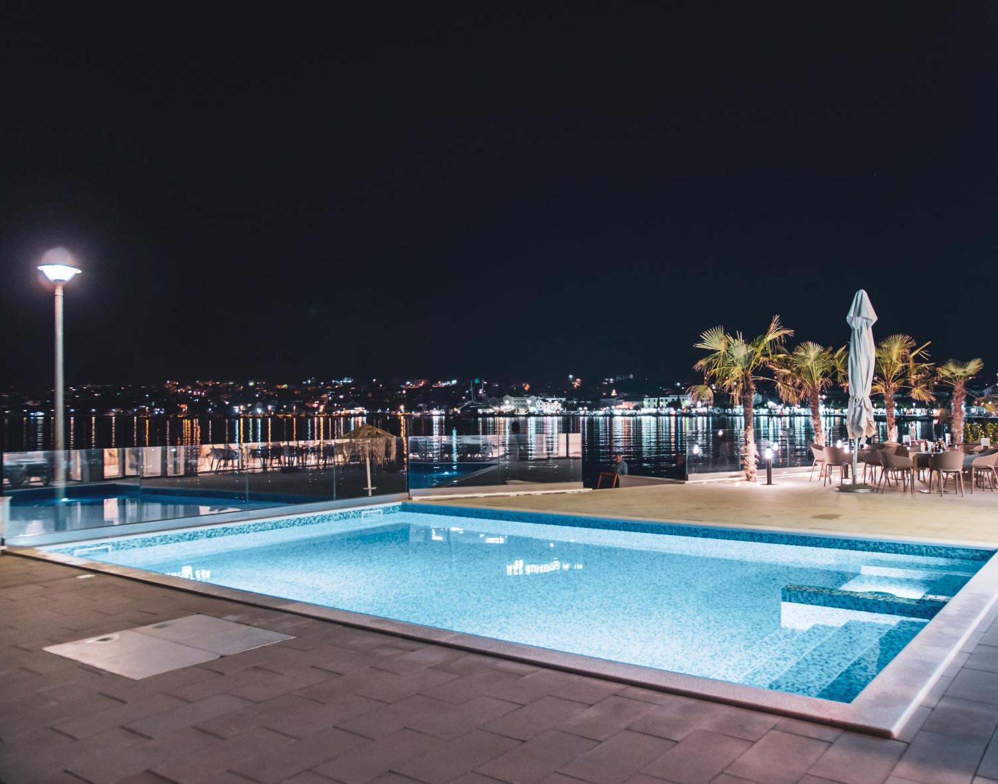 Kaneo Beach Hotel Novalja Exterior foto