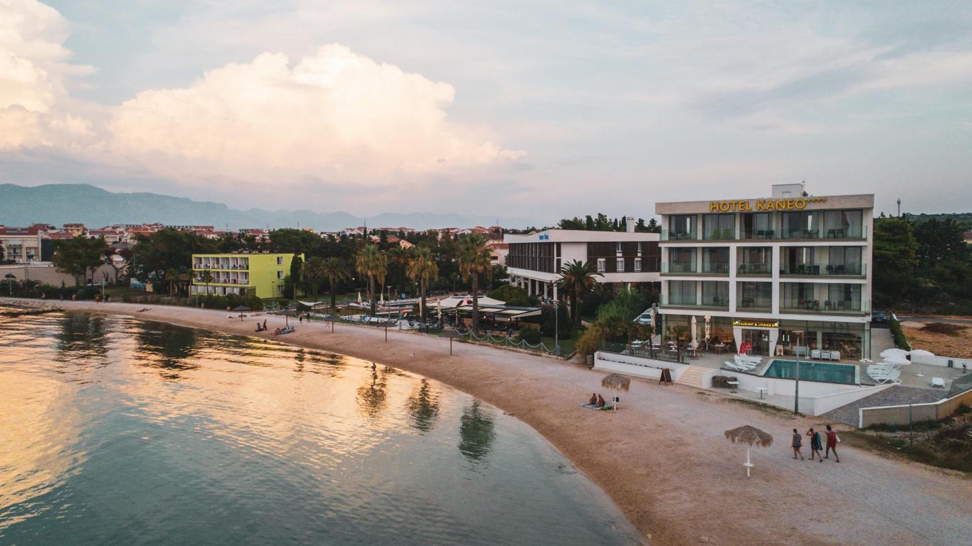 Kaneo Beach Hotel Novalja Exterior foto